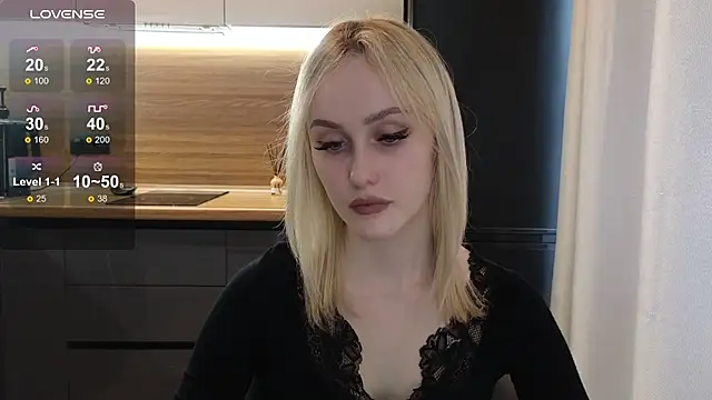 Bella Villen online show from June 3, 2026, 11:22 am