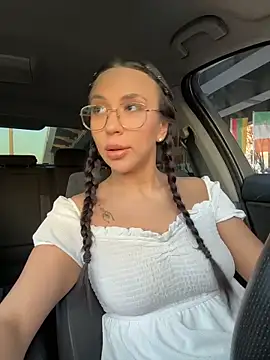 Snapshot of Bunny_Lush chatting on April 6, 2026, 4:08 am Bunny Lush online show from April 6, 2026, 4:08 am