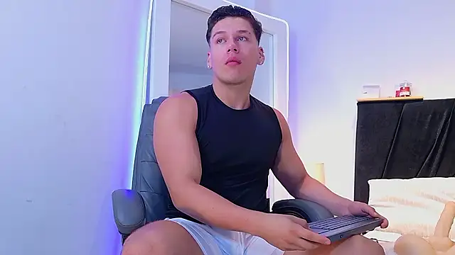 NIKLAS BRAUNN01 online show from March 6, 2026, 11:16 am