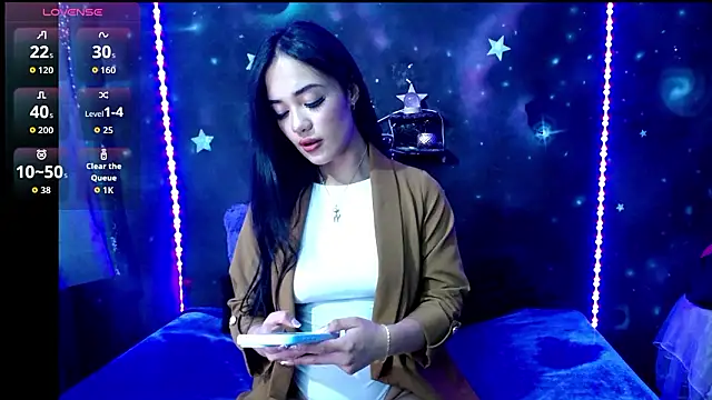 ValentinaRojass  online show from March 13, 2026, 2:22 pm