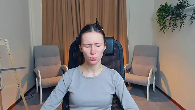 Snapshot of MeganLenoir chatting on February 28, 2026, 9:31 am MeganLenoir online show from February 28, 2026, 9:31 am