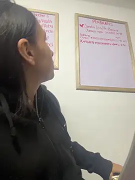 LilyRossi  online show from May 25, 2026, 12:26 pm