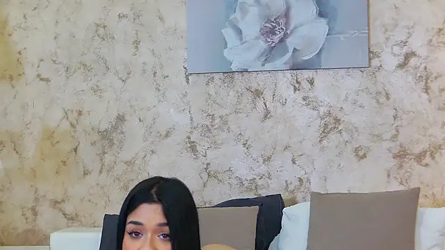 MissNaomiBelle online show from April 30, 2026, 8:57 pm