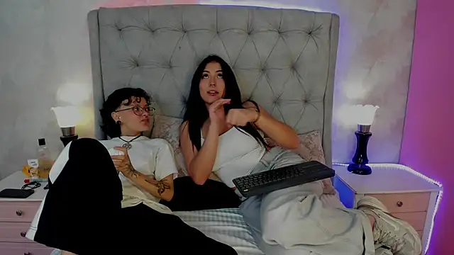 CaliferAndAurora online show from April 13, 2026, 10:36 pm