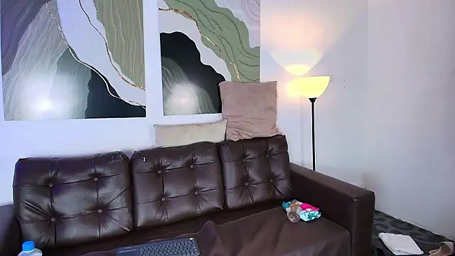 Maii Luna online show from March 12, 2026, 3:23 am