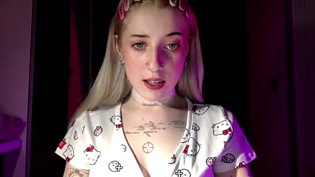 EmmyWet online show from April 1, 2026, 7:44 pm