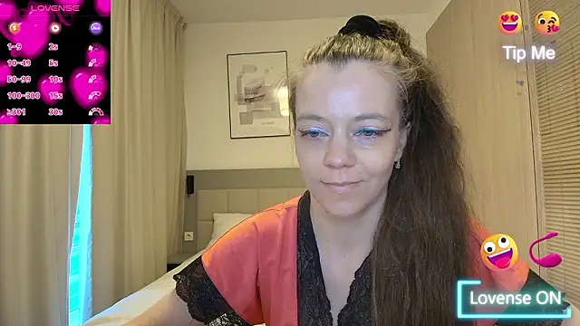 Snapshot of Yana-XX chatting on March 18, 2026, 3:24 pm Yana-XX online show from March 18, 2026, 3:24 pm
