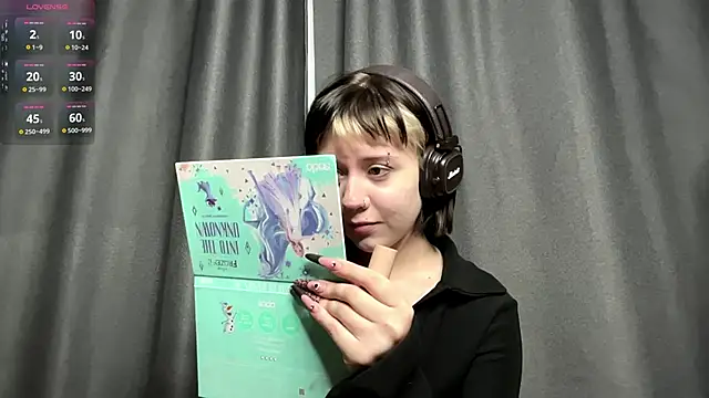 Snapshot of AueshaSimon chatting on March 31, 2026, 5:09 am AueshaSimon online show from March 31, 2026, 5:09 am