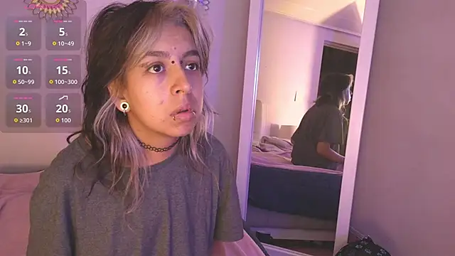 Snapshot of SamintheZone chatting on March 3, 2026, 8:43 am SamintheZone online show from March 3, 2026, 8:43 am