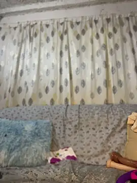 Snapshot of FlorSalvaje_ chatting on July 10, 2026, 1:49 am FlorSalvaje online show from July 10, 2026, 1:49 am