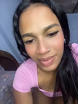 Snapshot of FlorSalvaje_ chatting on May 24, 2026, 12:32 am FlorSalvaje online show from May 24, 2026, 12:32 am