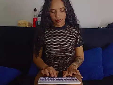 Snapshot of Brinnehh chatting on May 13, 2026, 5:47 am Brinnehh online show from May 13, 2026, 5:47 am