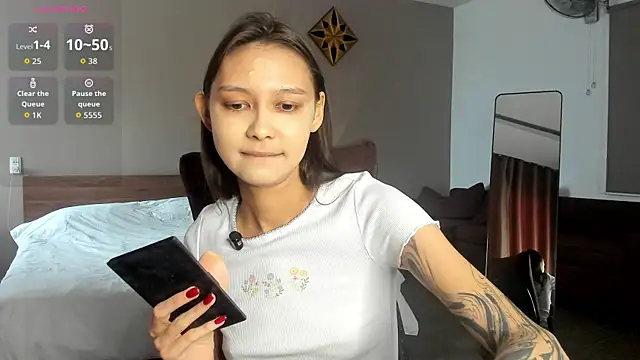 amy peachy online show from August 6, 2026, 4:40 am