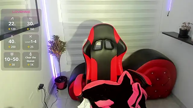 Snapshot of Agatha_Marin chatting on April 1, 2026, 12:57 am Agatha Marin online show from April 1, 2026, 12:57 am