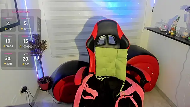 Snapshot of Agatha_Marin chatting on April 8, 2026, 11:17 pm Agatha Marin online show from April 8, 2026, 11:17 pm