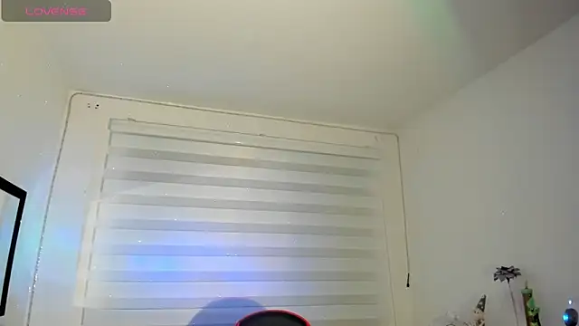 Snapshot of Agatha_Marin chatting on April 15, 2026, 8:09 am Agatha Marin online show from April 15, 2026, 8:09 am