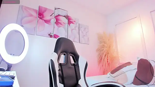 Snapshot of Tommy_valverde chatting on April 8, 2026, 6:42 pm Tommy valverde online show from April 8, 2026, 6:42 pm