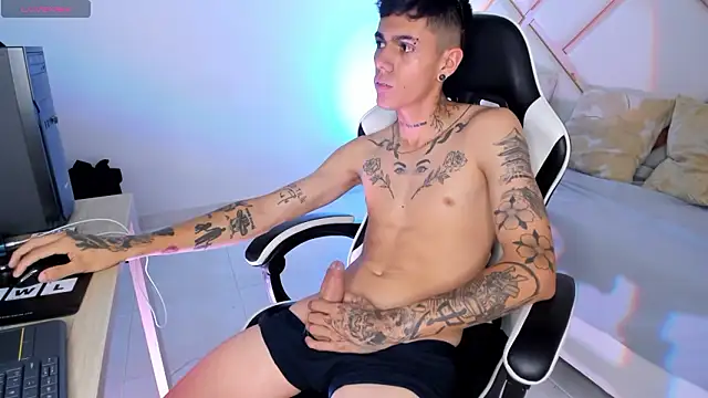 Snapshot of Tommy_valverde chatting on March 3, 2026, 7:32 pm Tommy valverde online show from March 3, 2026, 7:32 pm