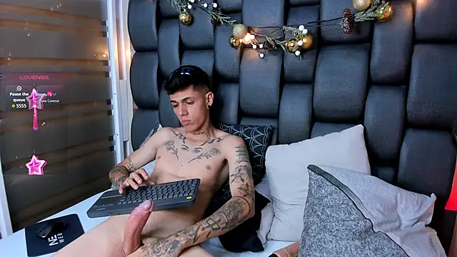 Snapshot of Tommy_valverde chatting on March 14, 2026, 1:00 am Tommy valverde online show from March 14, 2026, 1:00 am