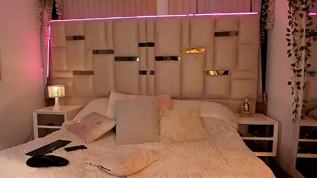 Snapshot of Hanna_klover chatting on March 8, 2026, 4:05 am Hanna klover online show from March 8, 2026, 4:05 am