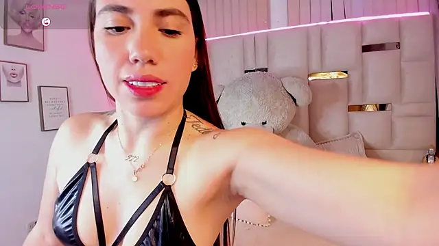 Snapshot of Hanna_klover chatting on April 16, 2026, 3:40 am Hanna klover online show from April 16, 2026, 3:40 am