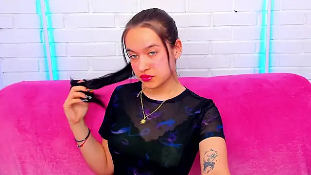 Snapshot of AishaTempt chatting on March 16, 2026, 8:40 am AishaTempt online show from March 16, 2026, 8:40 am