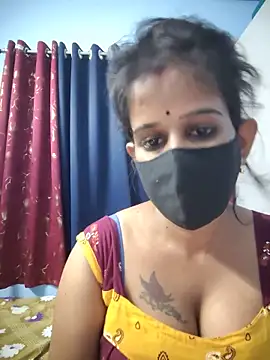 Snapshot of Tinaa_baby chatting on June 12, 2026, 11:52 am Tinaa baby online show from June 12, 2026, 11:52 am