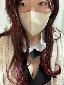 Snapshot of momo_live chatting on February 28, 2026, 6:24 am momo live online show from February 28, 2026, 6:24 am