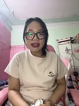 Leeeeiu online show from May 23, 2026, 3:44 pm