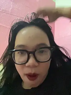 Leeeeiu online show from May 5, 2026, 5:05 pm