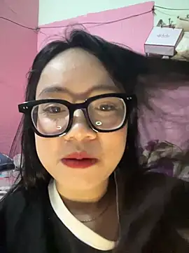 Leeeeiu online show from May 3, 2026, 3:15 pm