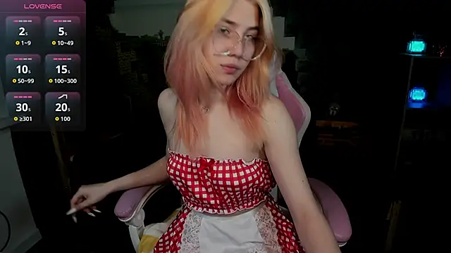 RosaFowler online show from April 23, 2026, 10:55 am