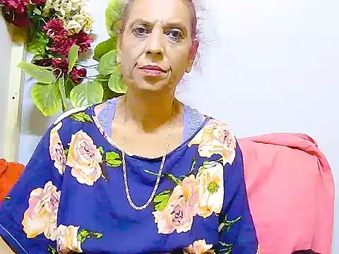 Snapshot of Hot_queen58 chatting on July 21, 2026, 5:42 am Hot queen58 online show from July 21, 2026, 5:42 am