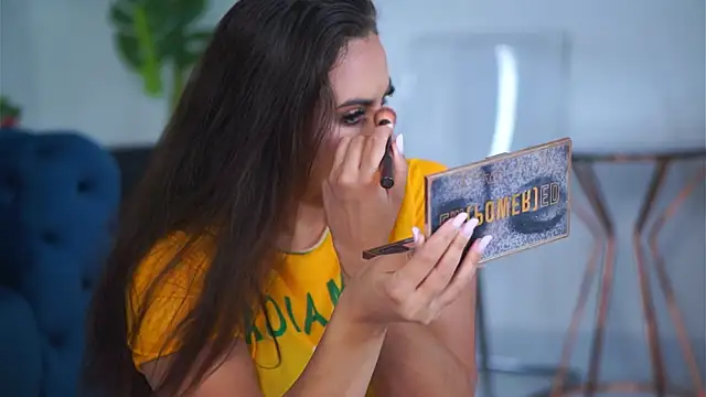 Ashlee Angel online show from April 12, 2026, 9:23 am