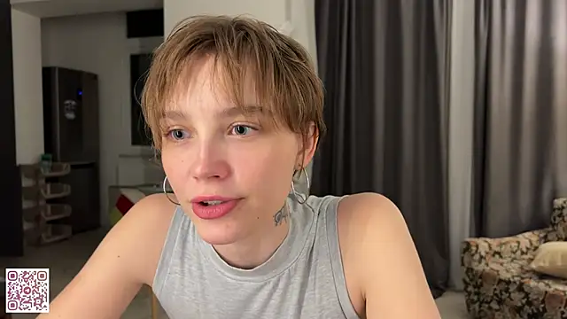 Lolatatee online show from May 29, 2026, 6:36 pm