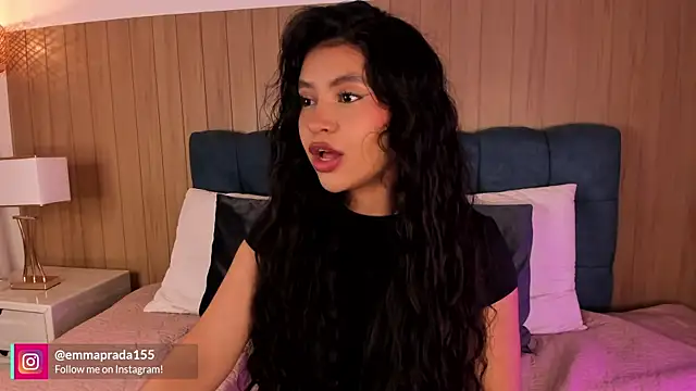 missprada  online show from April 7, 2026, 11:56 am