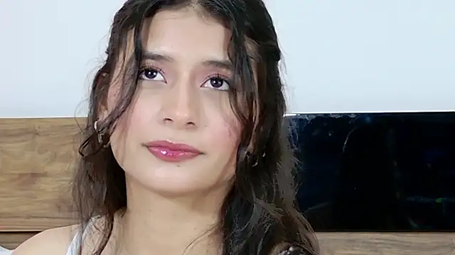 AleciaNoah online show from April 6, 2026, 6:53 pm