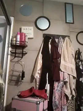 Snapshot of VelvetRae chatting on March 15, 2026, 7:48 am VelvetRae online show from March 15, 2026, 7:48 am