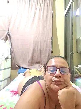 Roxy 77 online show from March 5, 2026, 11:29 am