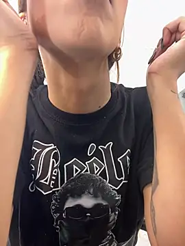 VioletaHills  online show from March 6, 2026, 12:22 pm