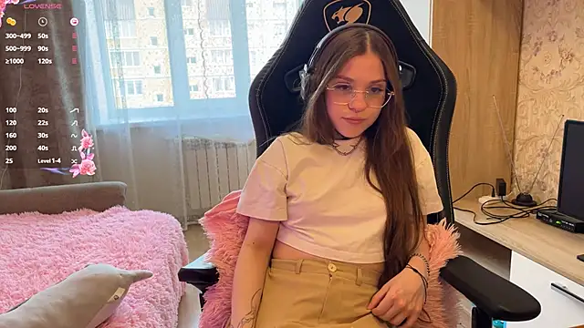 Silena bb online show from April 22, 2026, 12:45 pm