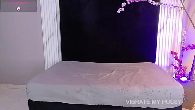 Snapshot of Danteandviolete_cr chatting on April 14, 2026, 11:26 am Danteandviolete cr online show from April 14, 2026, 11:26 am