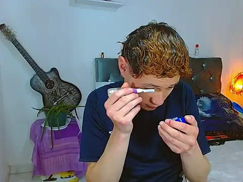  Santi2 online show from April 18, 2026, 3:53 am