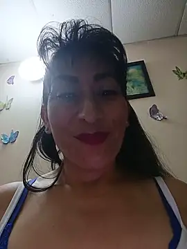 Snapshot of Lucia_Rios chatting on May 13, 2026, 11:12 pm Lucia Rios online show from May 13, 2026, 11:12 pm