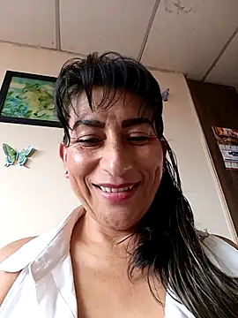 Snapshot of Lucia_Rios chatting on May 11, 2026, 9:23 pm Lucia Rios online show from May 11, 2026, 9:23 pm