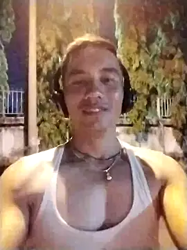 traiwe06 online show from May 11, 2026, 2:07 pm