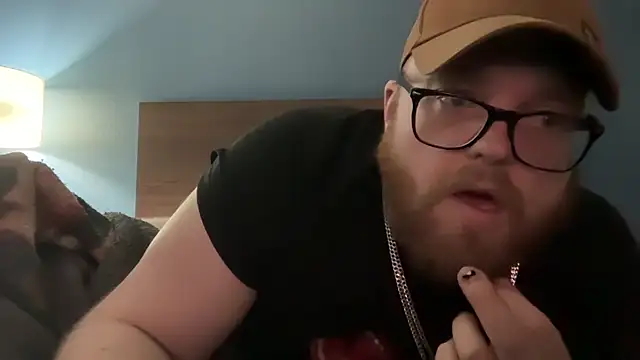 zeusontheloose1 online show from February 28, 2026, 4:12 am