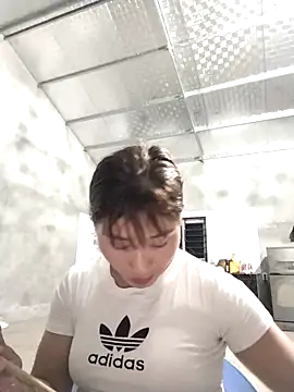 Lilinn  online show from March 1, 2026, 11:43 am