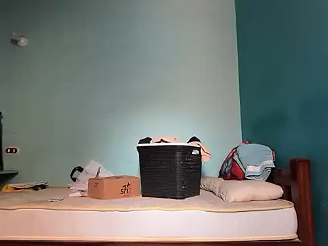 Snapshot of eyd_001 chatting on March 4, 2026, 1:19 pm eyd 001 online show from March 4, 2026, 1:19 pm