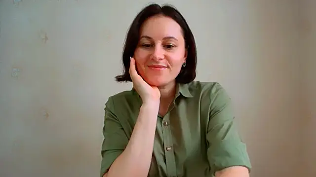 Snapshot of Inessa_beauty chatting on June 7, 2026, 12:32 pm Inessa beauty online show from June 7, 2026, 12:32 pm